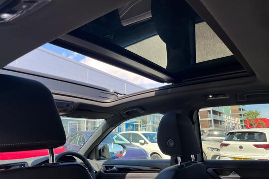 Volkswagen T-roc Photo autoimg-d11a29206a160156a733311de1e09cacf5805014.jpg