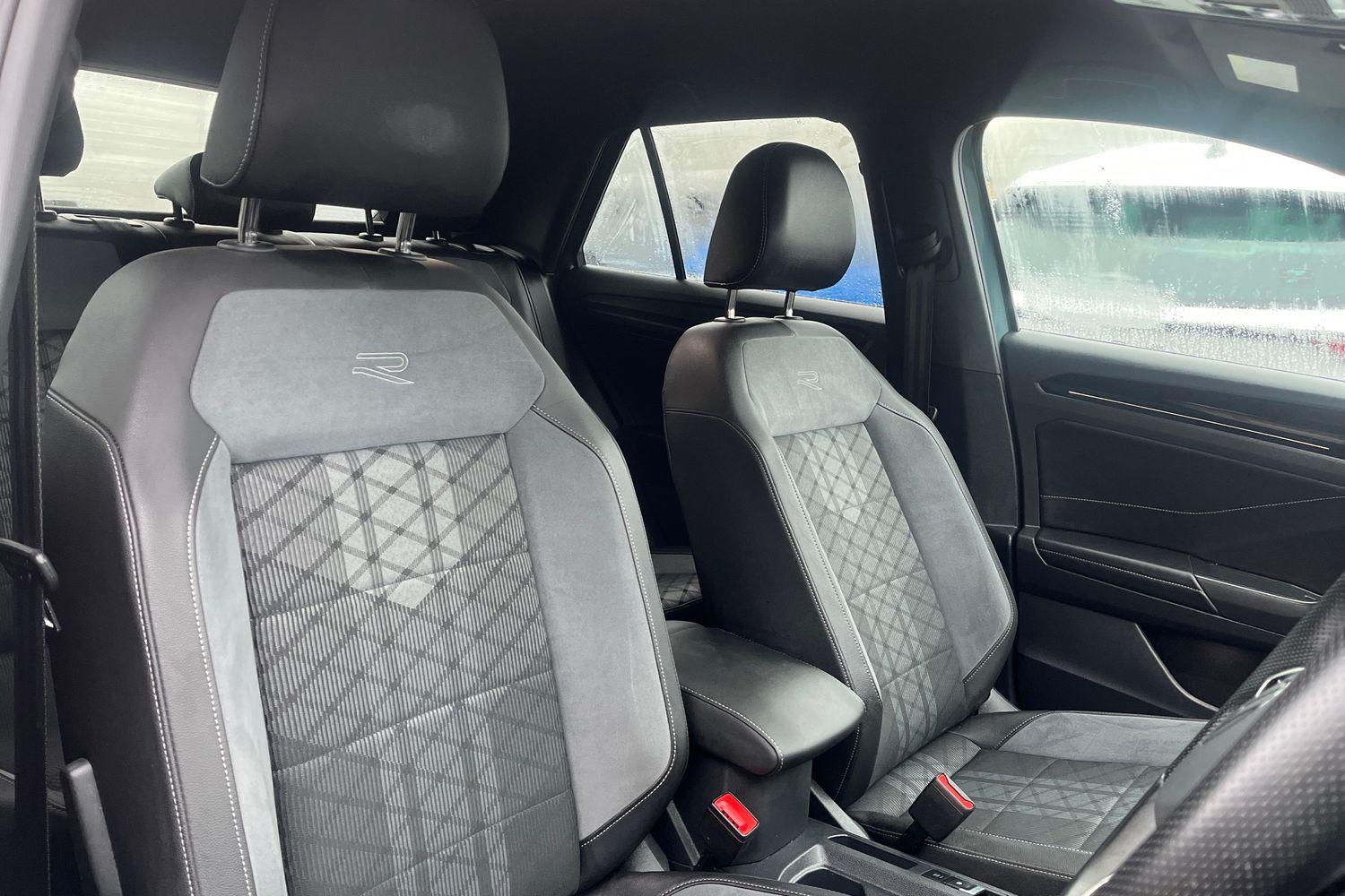 Volkswagen T-ROC Photo 16