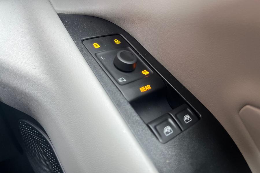 Ford Explorer Photo autoimg-d11b42a667815723a665d7ca4810bbe3f57294f0.jpg