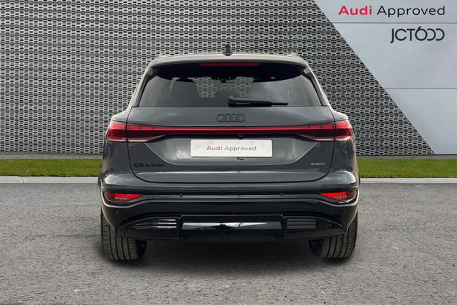 AUDI Q6 E-Tron Photo 7