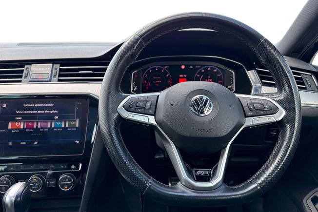 VOLKSWAGEN Passat Photo 11