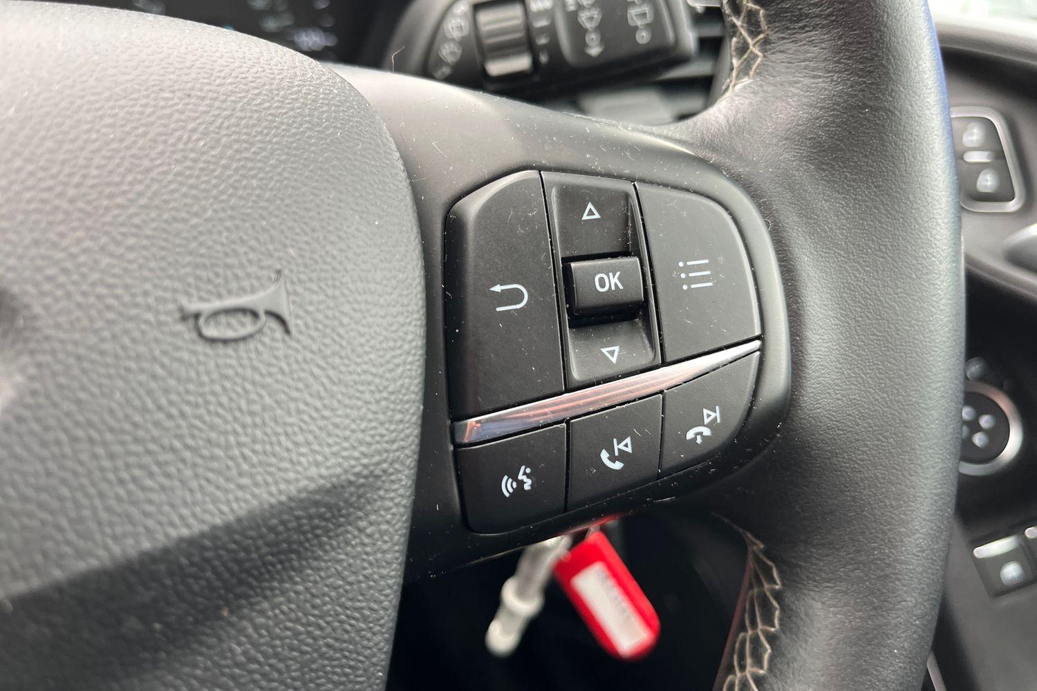 Ford FIESTA Photo 27