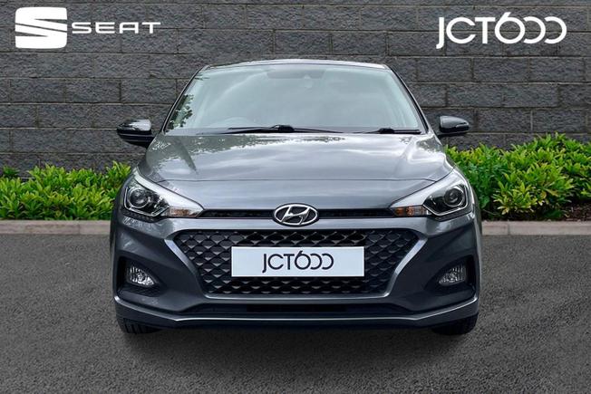 HYUNDAI i20 Photo 8