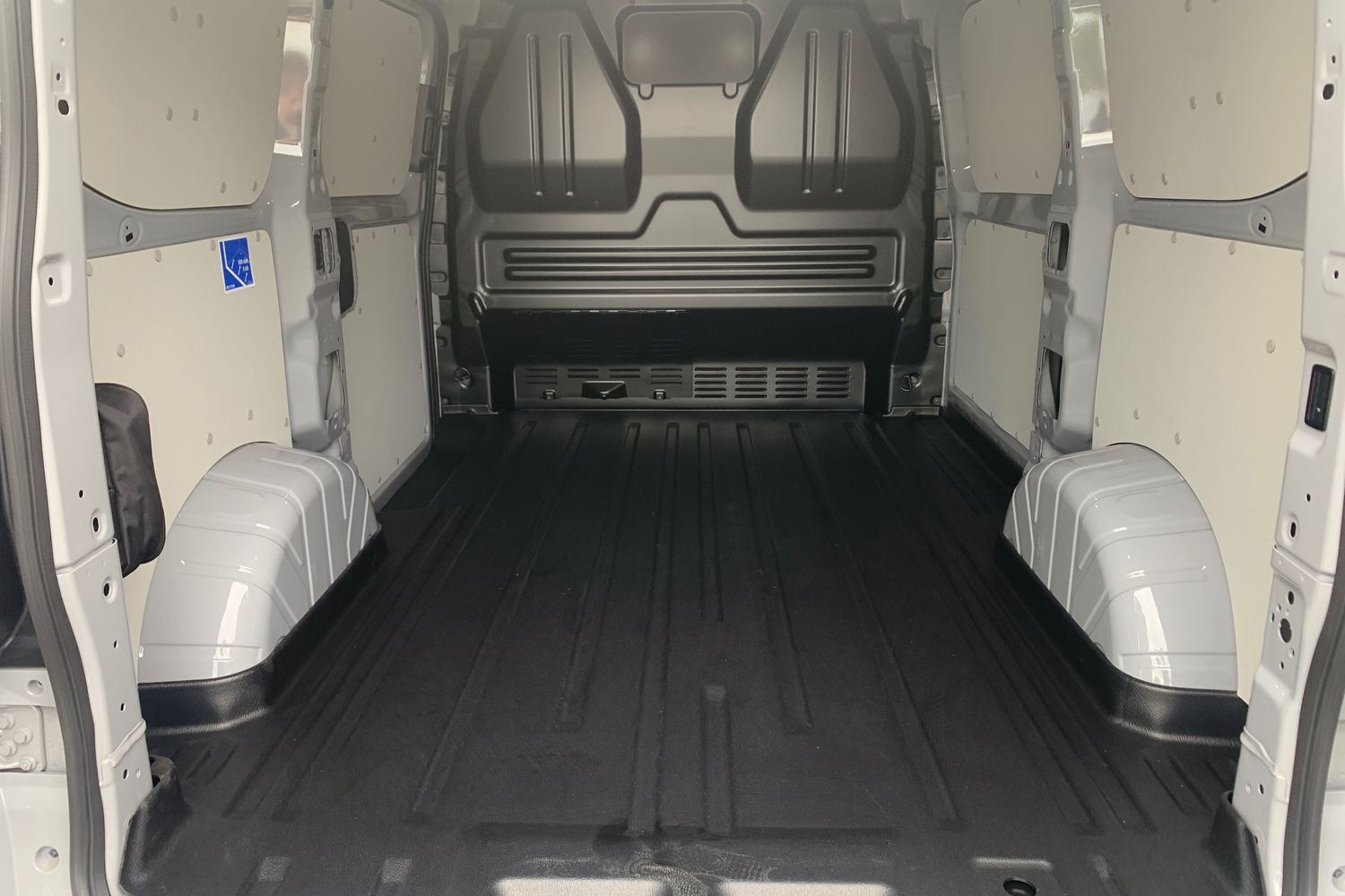 2026 Ford Transit Custom 2.0 280 136PS EcoBlue Limited Manual L1 H1 in Grey Matter with 1000 Miles + Wheel & Body Kit Package - vehicle photo 12 for sale on PureCar