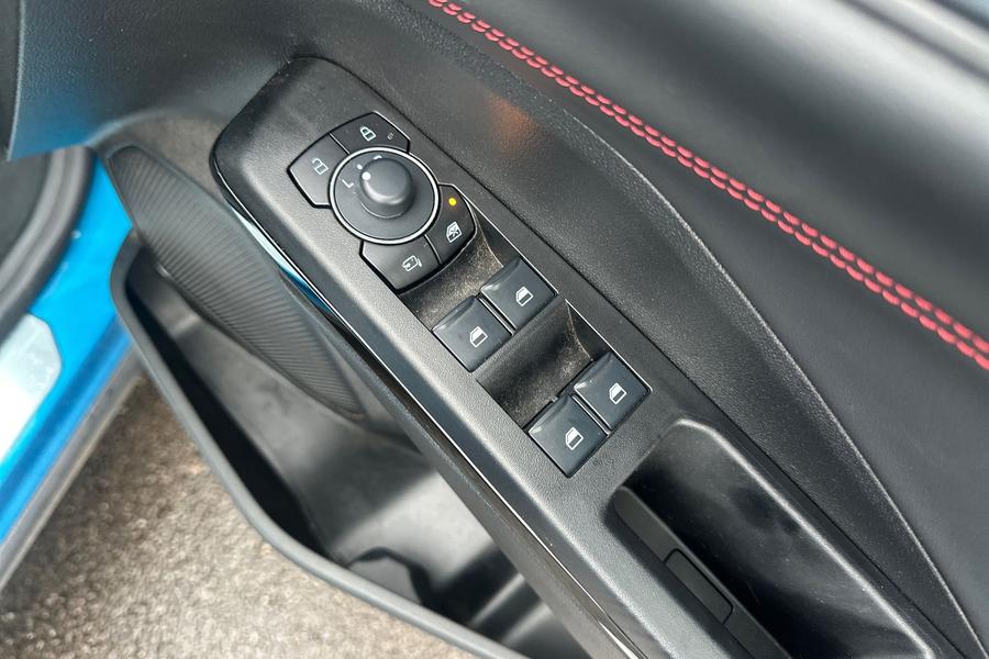 Ford PUMA Photo autoimg-d1221bde11daefbce69fa9910b46f49eabe88594.jpg