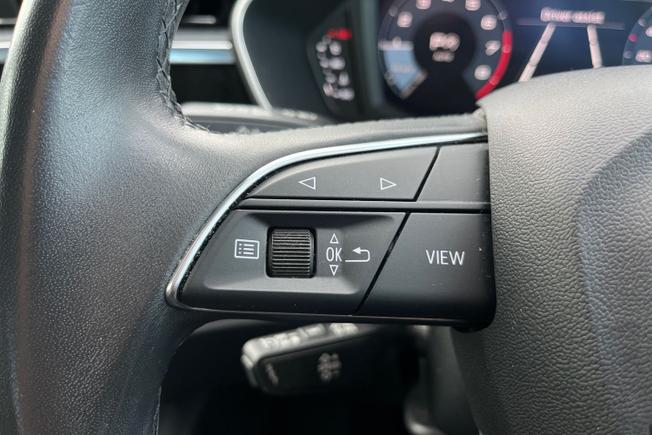 AUDI Q3 Photo 16