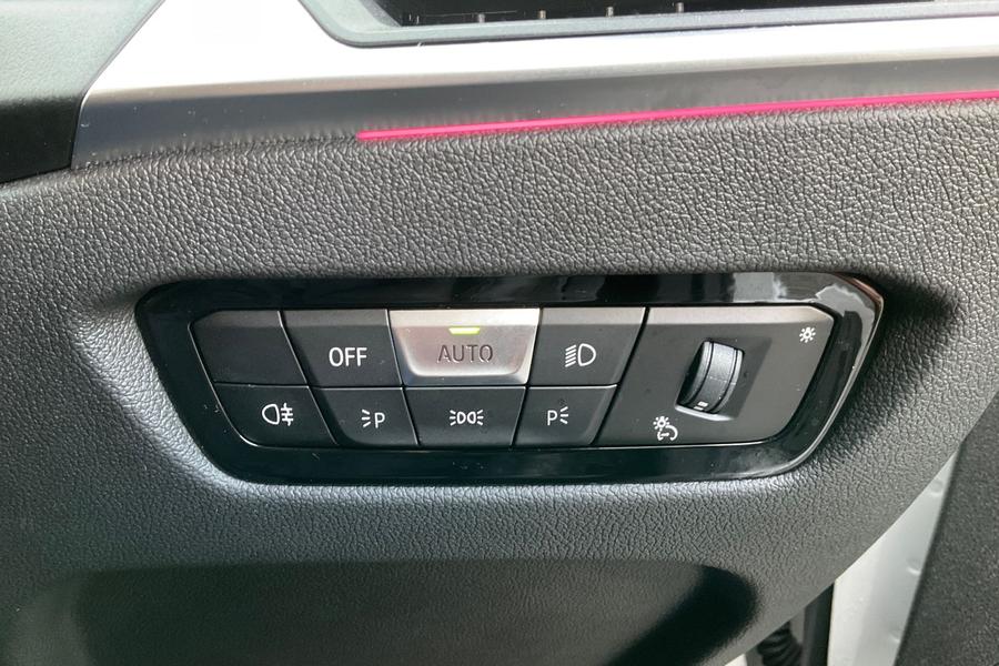 BMW 3 SERIES Photo autoimg-d1225bb03b20f5db07bbb5acec9fd09e7c0045a9.jpg