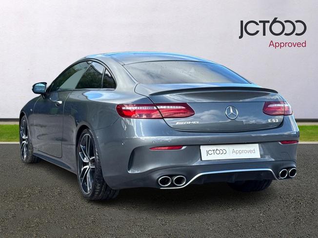 MERCEDES-BENZ E Class Photo 3