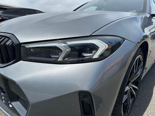 BMW 3 Series Photo 21