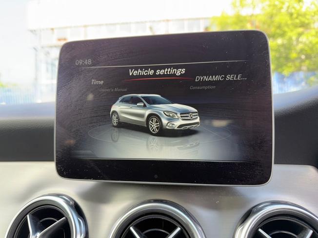 MERCEDES-BENZ Gla Photo 40