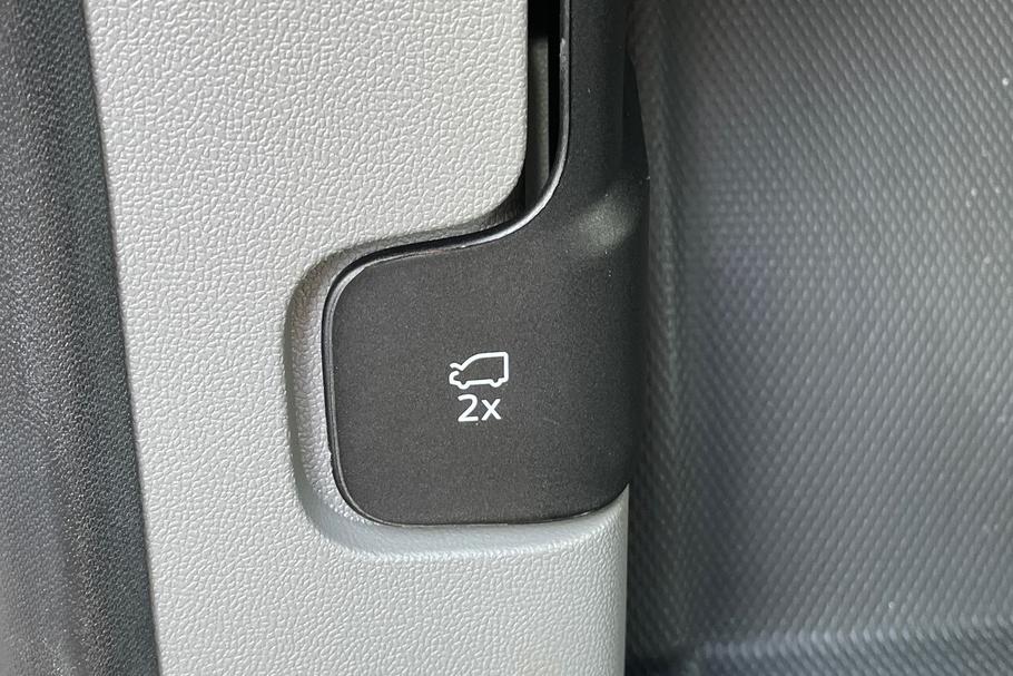 Used Ford TRANSIT CUSTOM LMZ4001 15