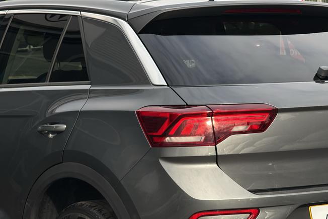 VOLKSWAGEN T-Roc Photo 49
