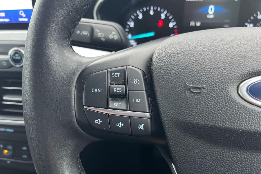 Ford FOCUS Photo autoimg-d1338f62b9e04ac9ab42d81d75d29015305a2ce8.jpg