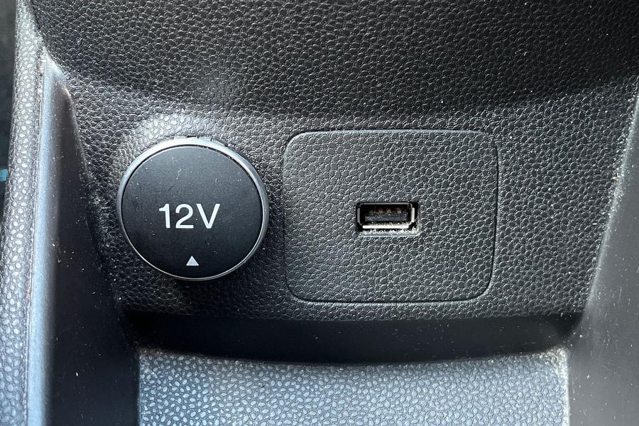 Ford Fiesta Photo autoimg-d1396805b4d5a0ff3eed7911d5ef3f790e0862ba.jpg