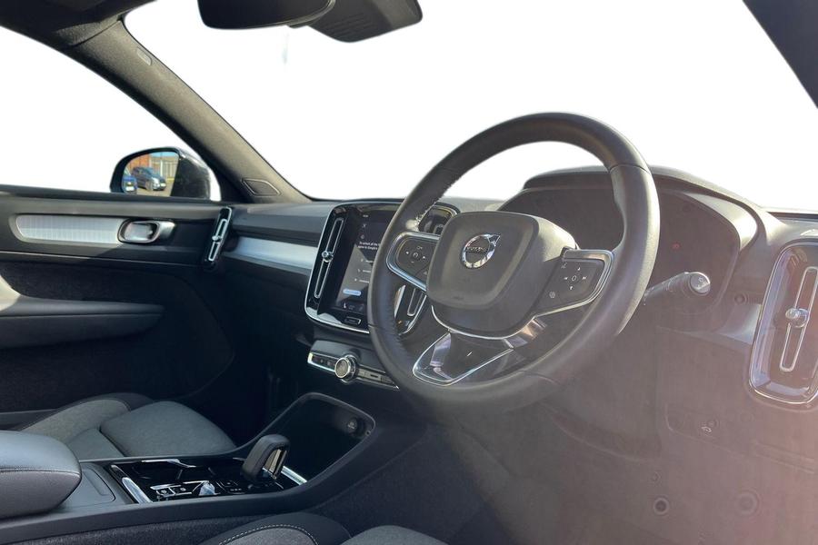 Volvo XC40 Photo autoimg-d13a75e74b2338a860efe3f465f6d3bddd366f1a.jpg