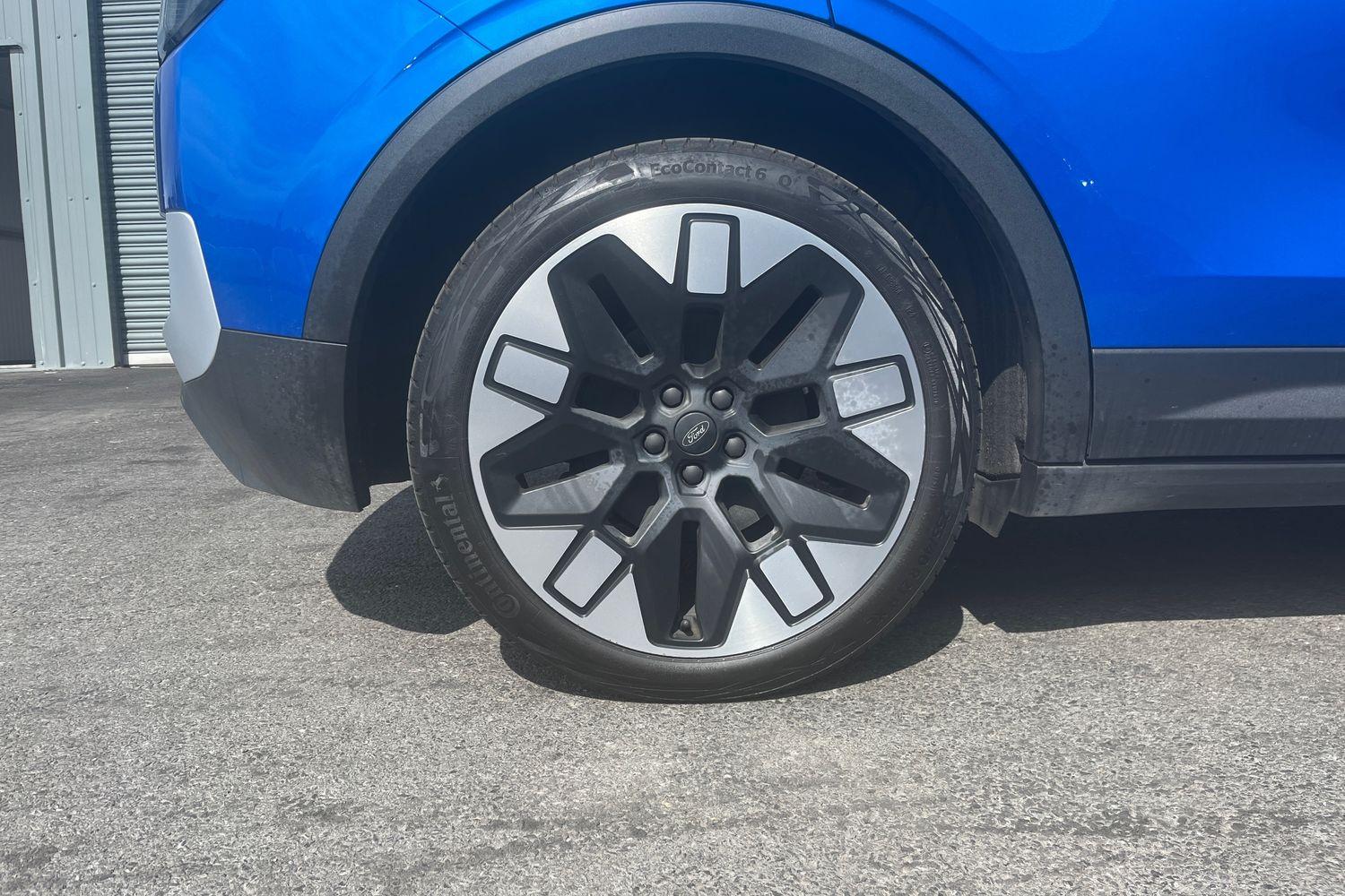 Ford Explorer Photo 7