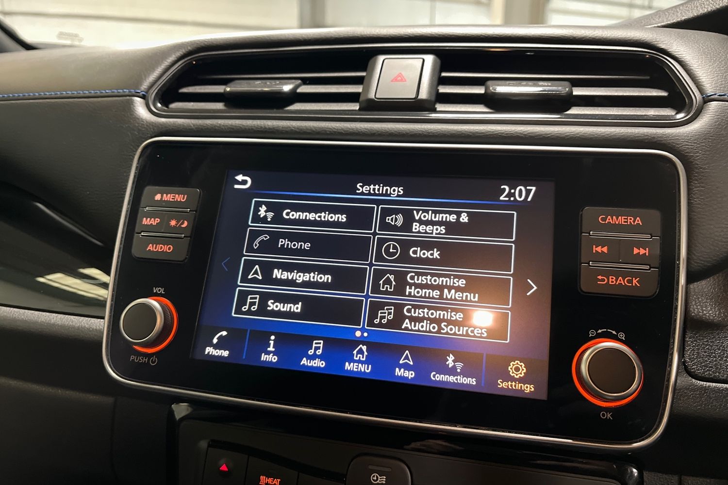 Nissan LEAF Photo 35