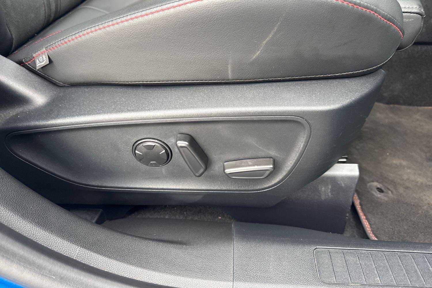 Ford KUGA Photo 28