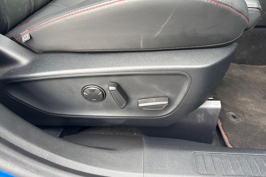 Ford KUGA Photo autoimg-d154b10383a4b943c1b5b0a2e1367c8940428d3a.jpg