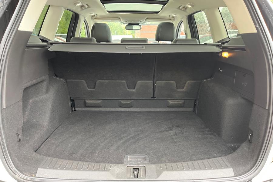 Ford Kuga Photo autoimg-d154ed7bcaf16c3ae58497f98a5f42f6e2ff9580.jpg