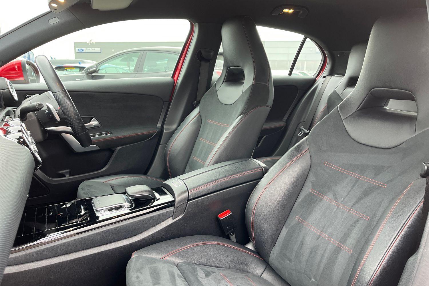Mercedes-Benz A Class Photo 18