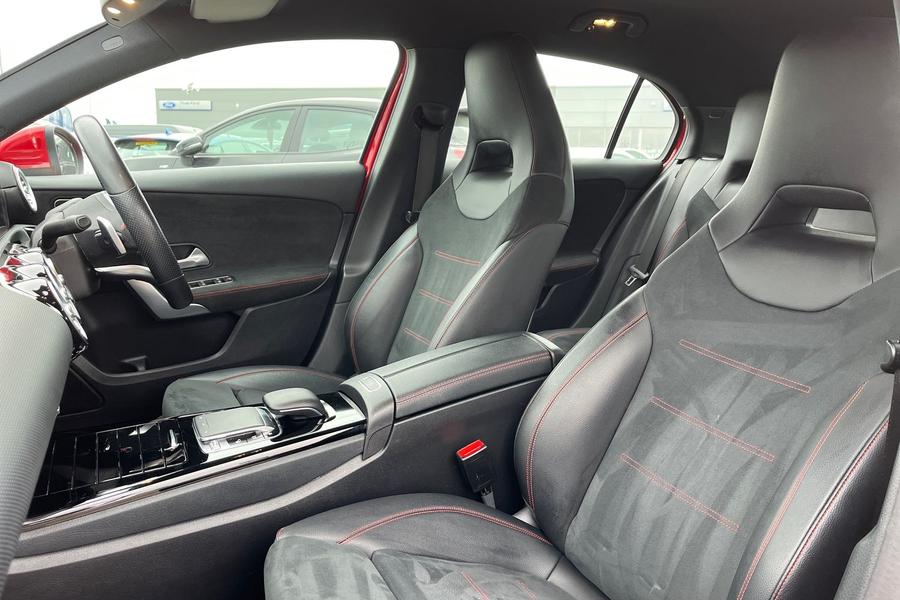 Mercedes-Benz A Class Photo autoimg-d1588d72fac3be8ed591b91ab7a61328ed3451c2.jpg