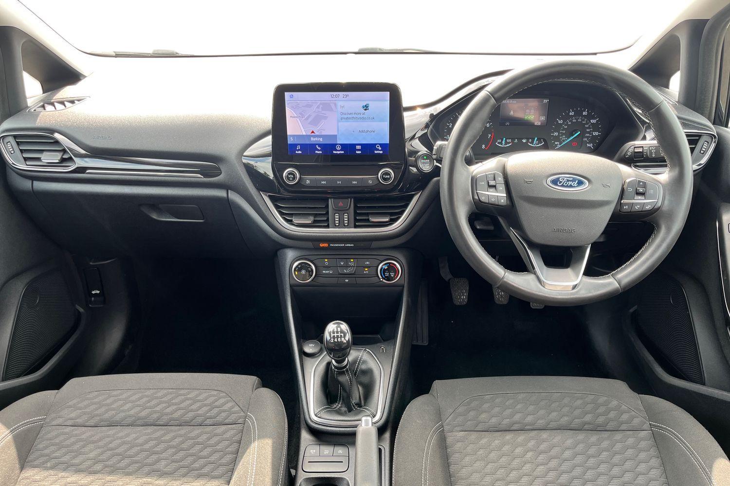 Ford FIESTA Photo 9