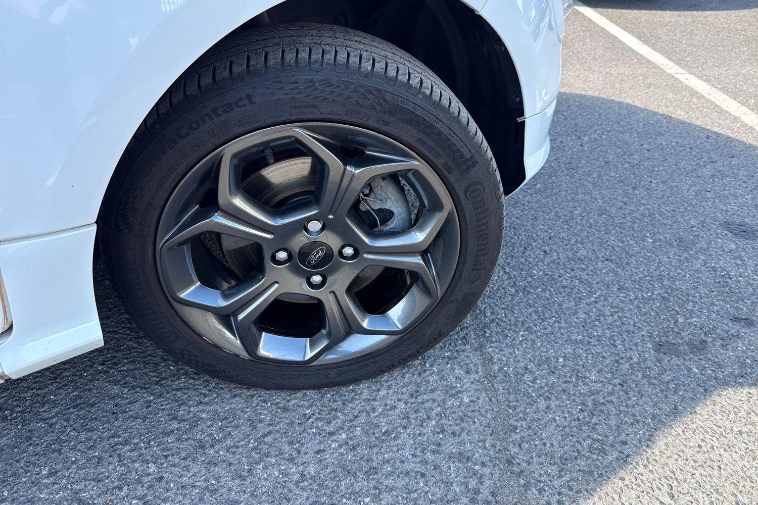 Ford EcoSport Photo 35