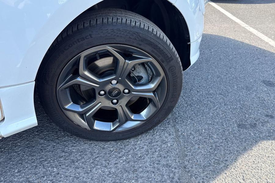 Ford EcoSport Photo autoimg-d15afd498b096578954a6b1d3afae6778a4974ba.jpg