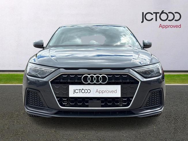 AUDI A1 Photo 8