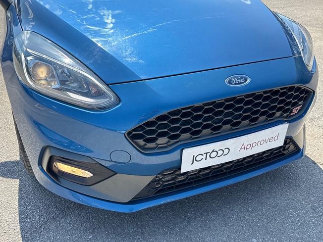 FORD Fiesta Photo 30