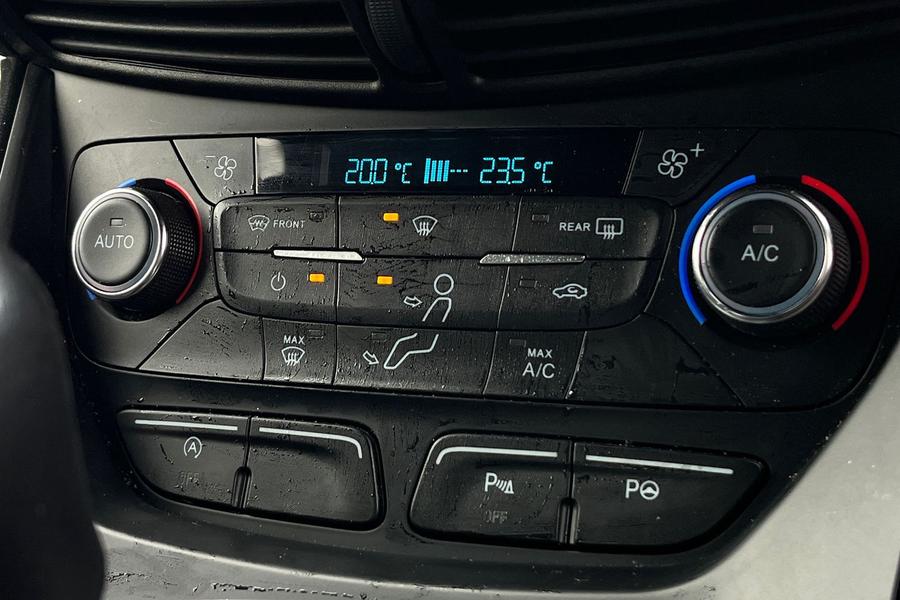 Ford Kuga Photo autoimg-d16300de4d46cf7b090924424dbcc3ec1d375034.jpg