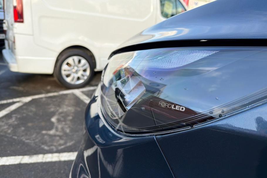 Used Ford TRANSIT CUSTOM 24