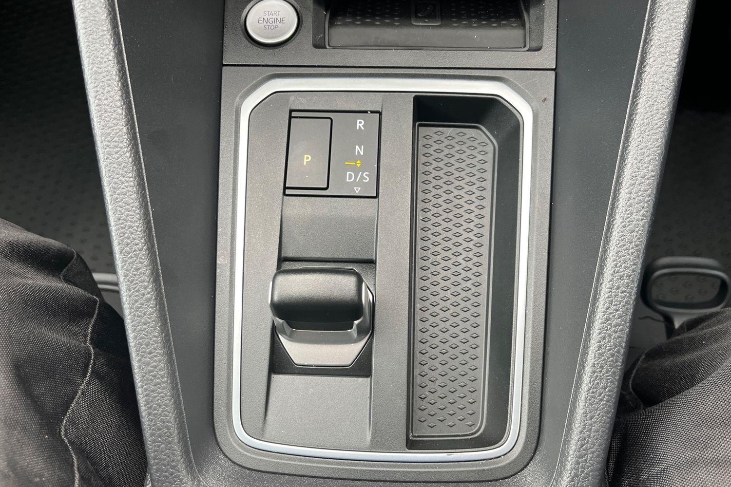 Ford TRANSIT CONNECT Photo 23