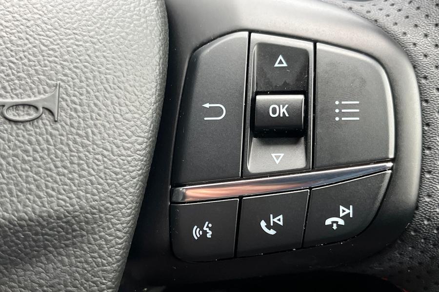 Ford Kuga Photo autoimg-d16b5af6ed2da9dfb045e79f02e9eaac1e5ec4cf.jpg