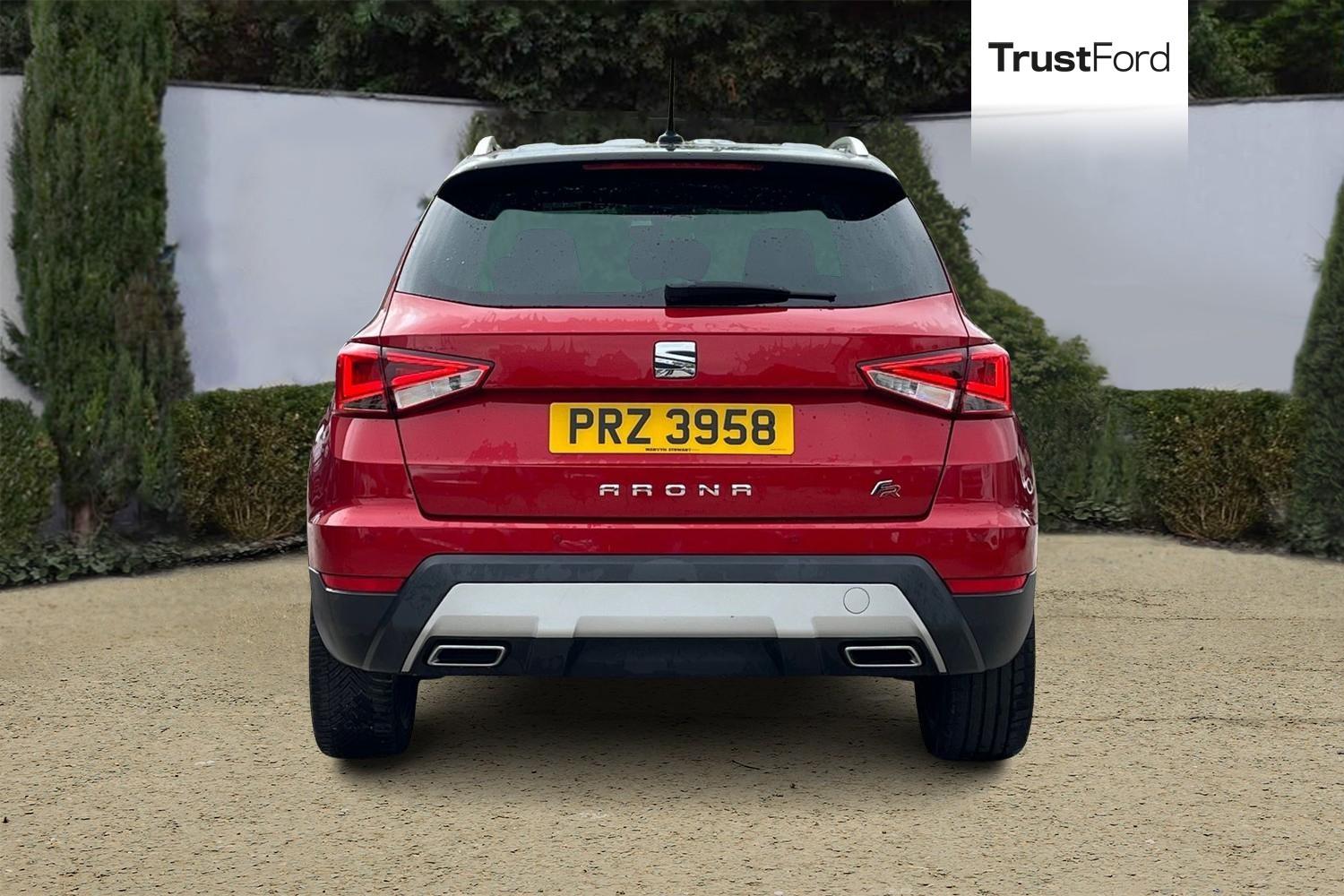 SEAT ARONA Photo 6