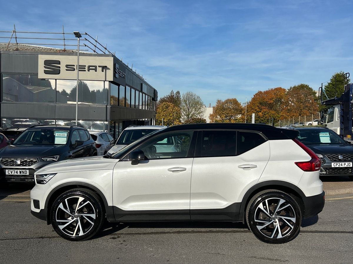 Volvo XC40 Photo 40