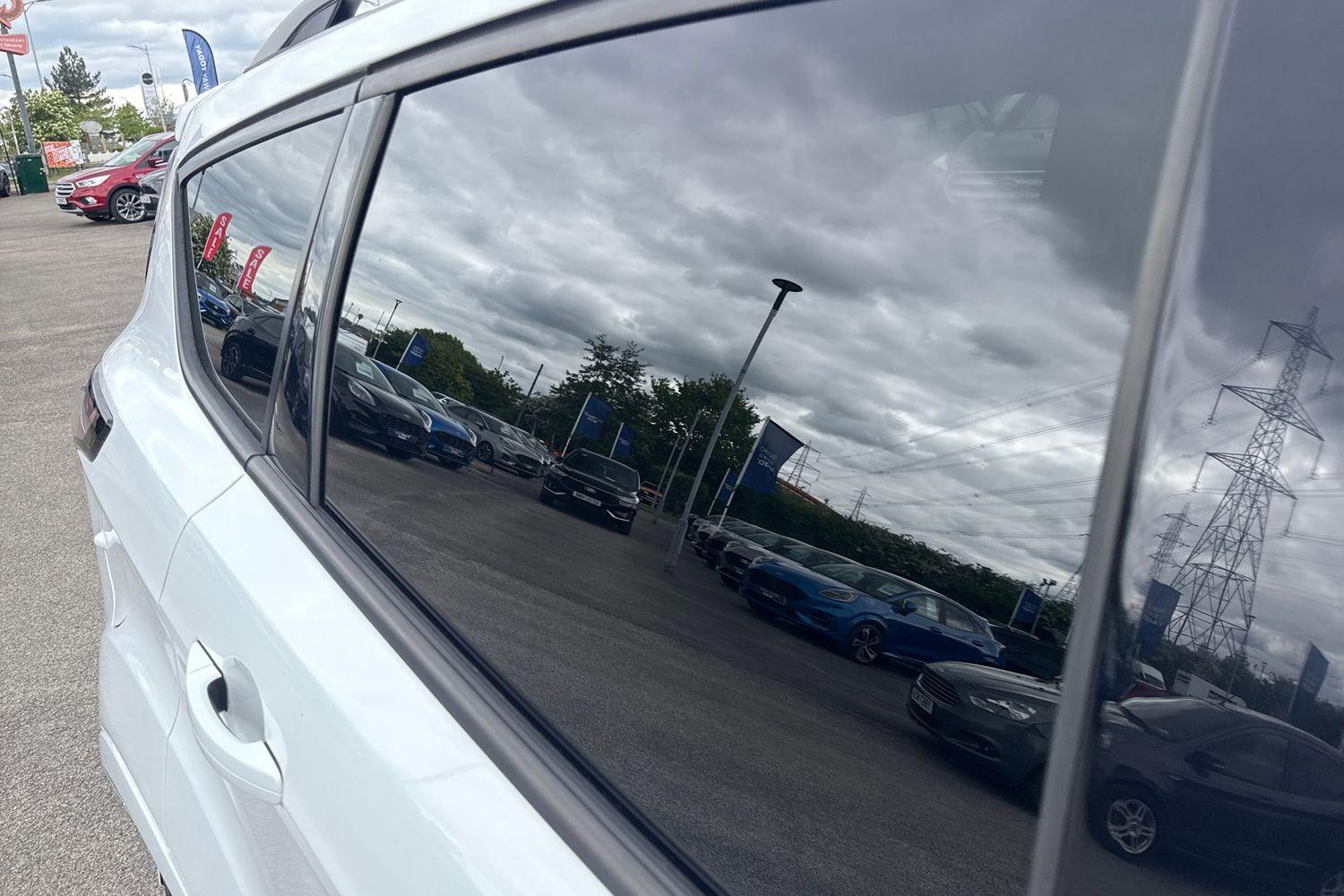 Ford KUGA Photo 35