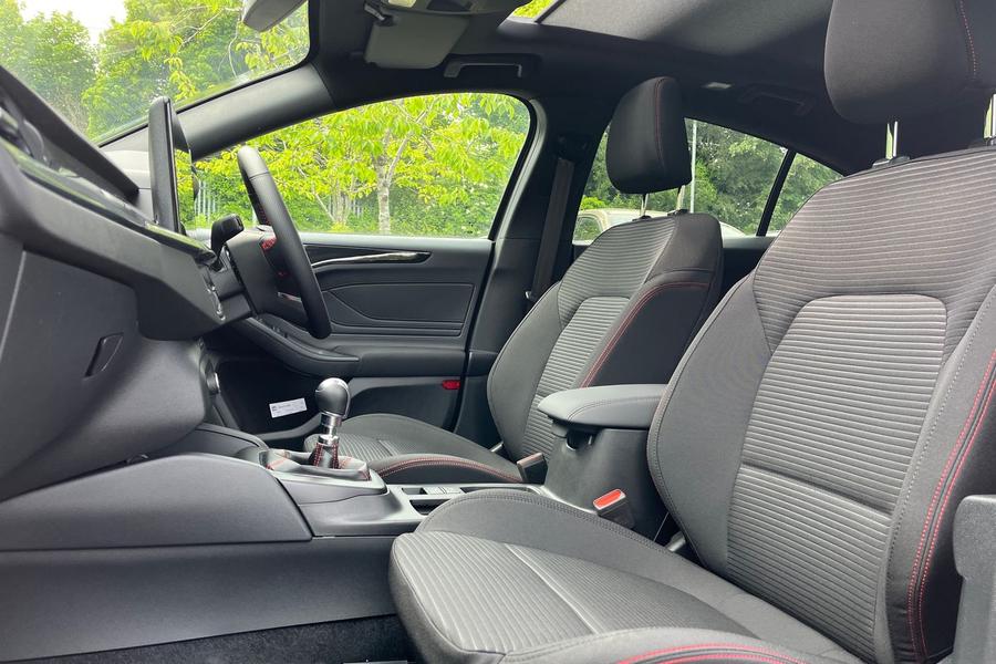 Ford Focus Photo autoimg-d16e9783b886b8f149d1b2b659d37409ad97449a.jpg