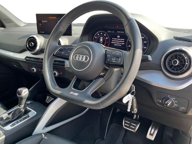 AUDI Q2 Photo 6
