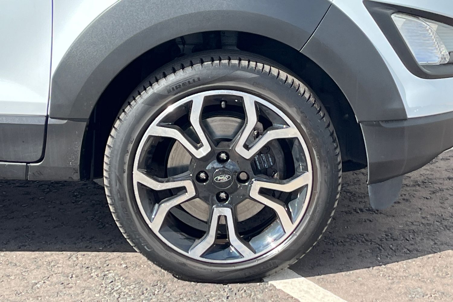 Ford ECOSPORT Photo 7