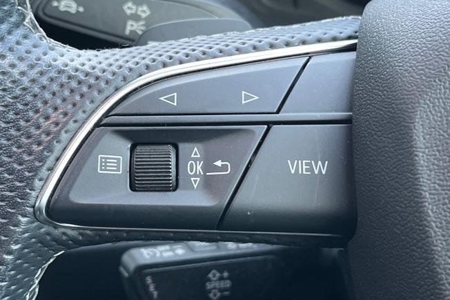 AUDI Q3 Photo 17