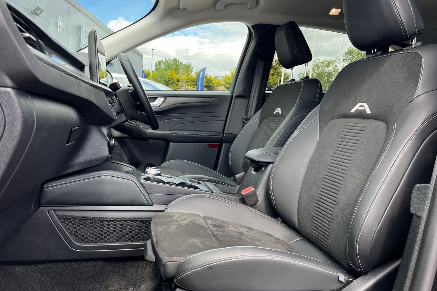 Ford KUGA Photo 18