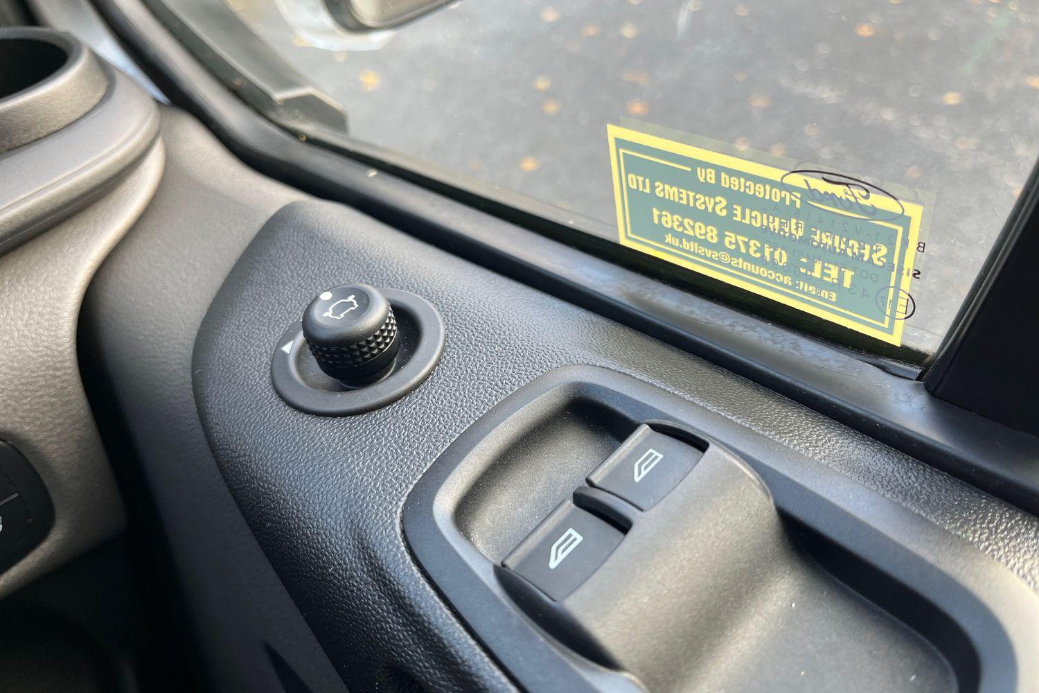 Ford TRANSIT CUSTOM Photo 14