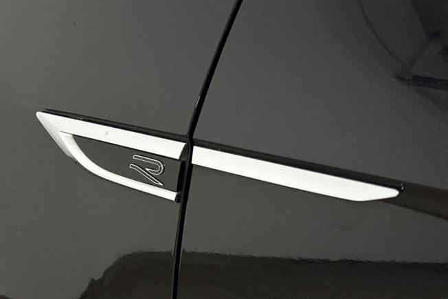 VOLKSWAGEN T-Roc Photo 34