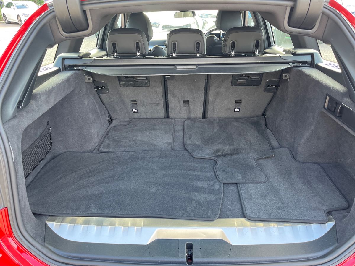 BMW 3 Series Photo 21