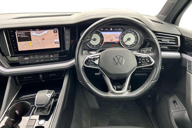 VOLKSWAGEN Touareg Photo 11