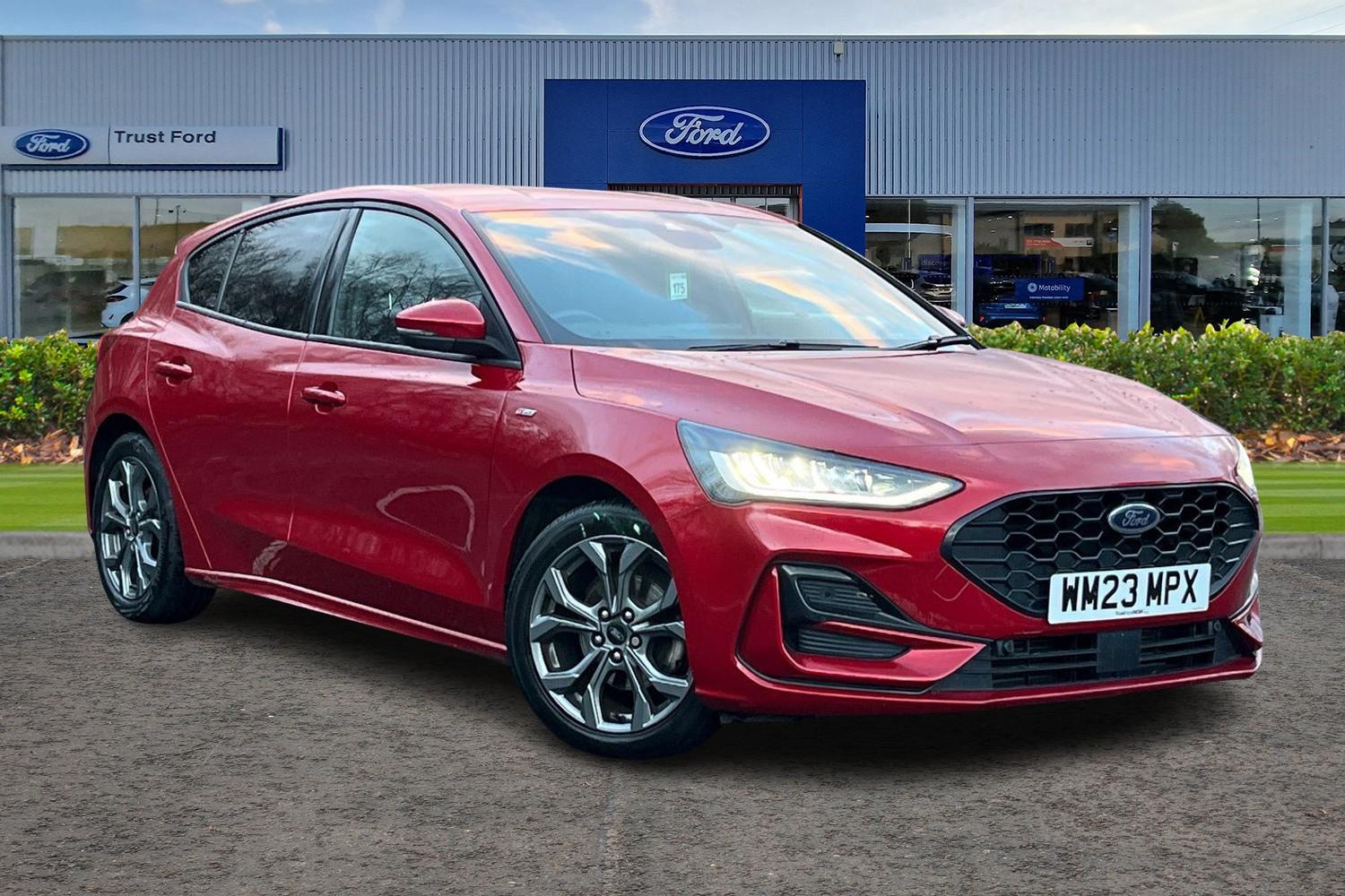 Ford FOCUS Photo 0