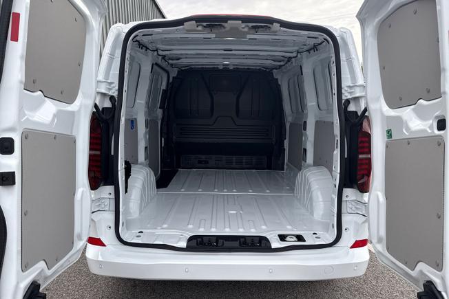 VOLKSWAGEN  Transporter Photo 12