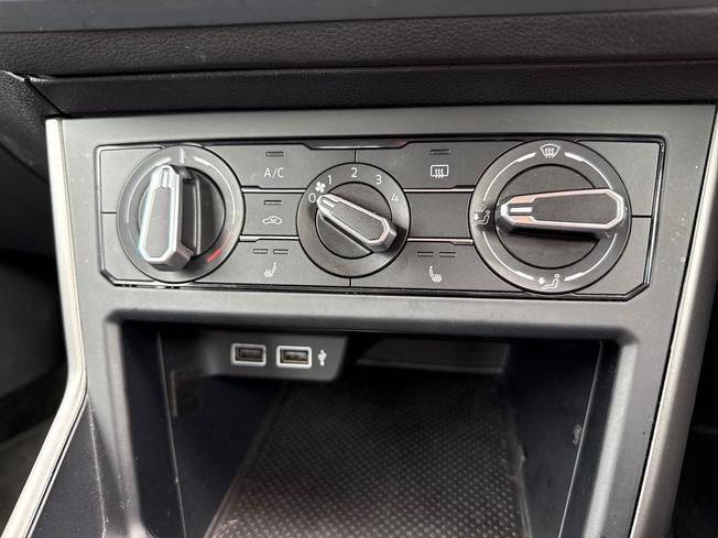 VOLKSWAGEN Polo Photo 32